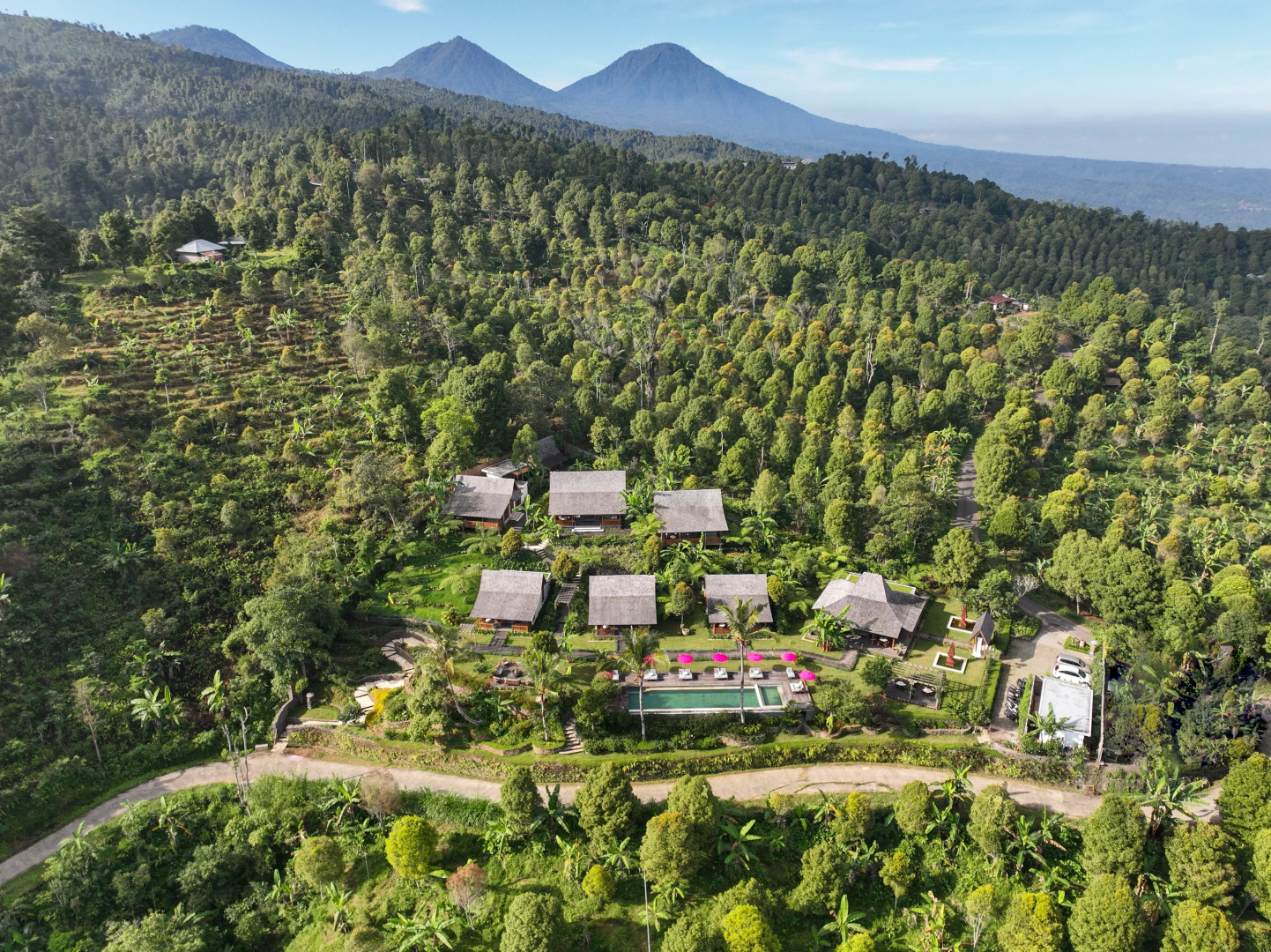 Курортный отель Resort Umah  Lusa