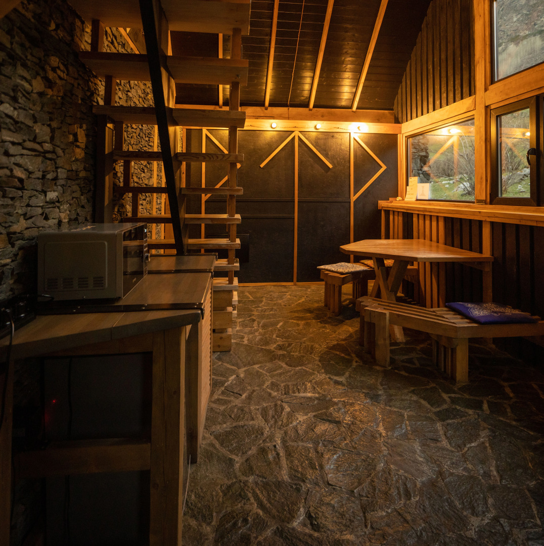 Частный дом Чёрный Викинг в Тегенекли