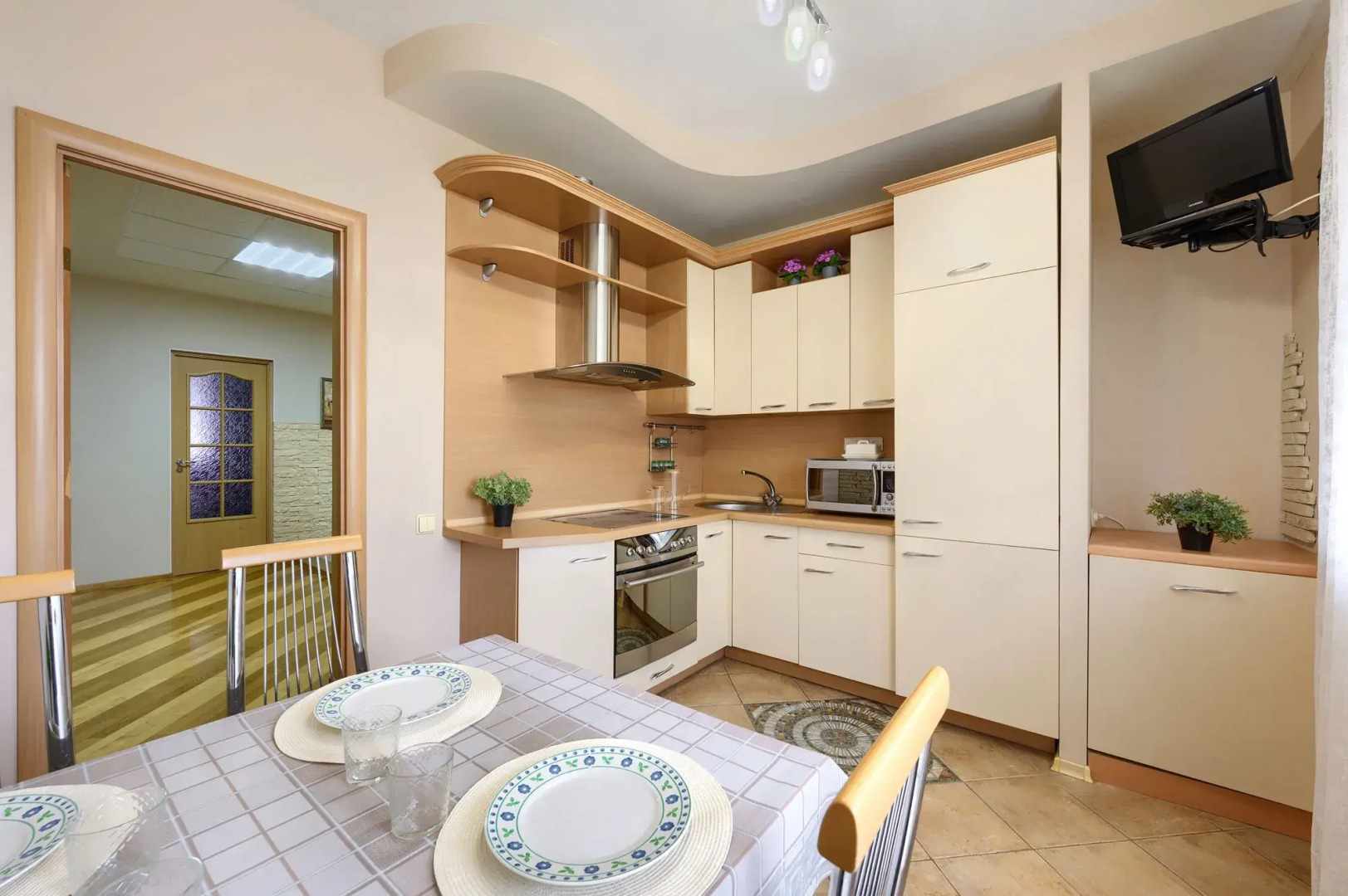 Трёхкомнатные апартаменты на Маршала Чуйкова