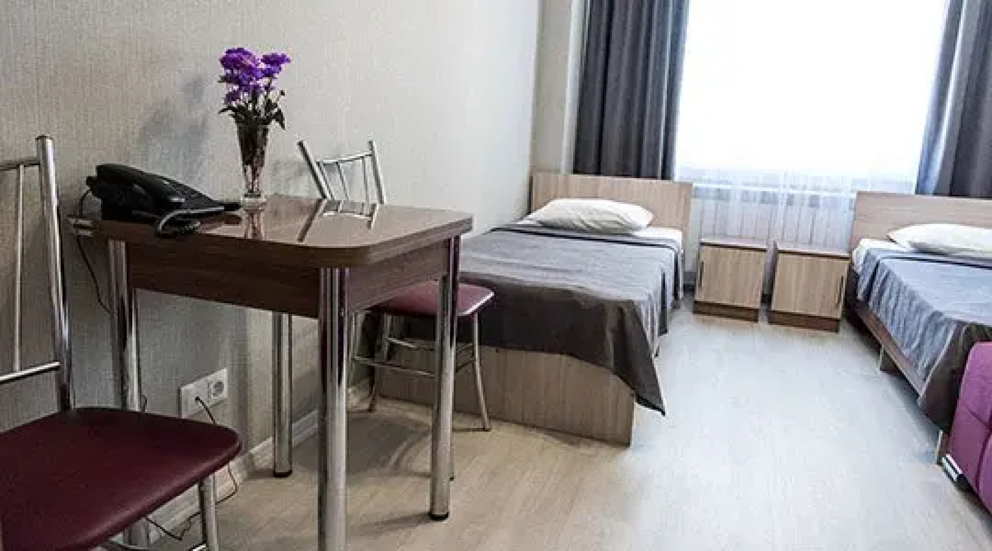 Отель Лидер