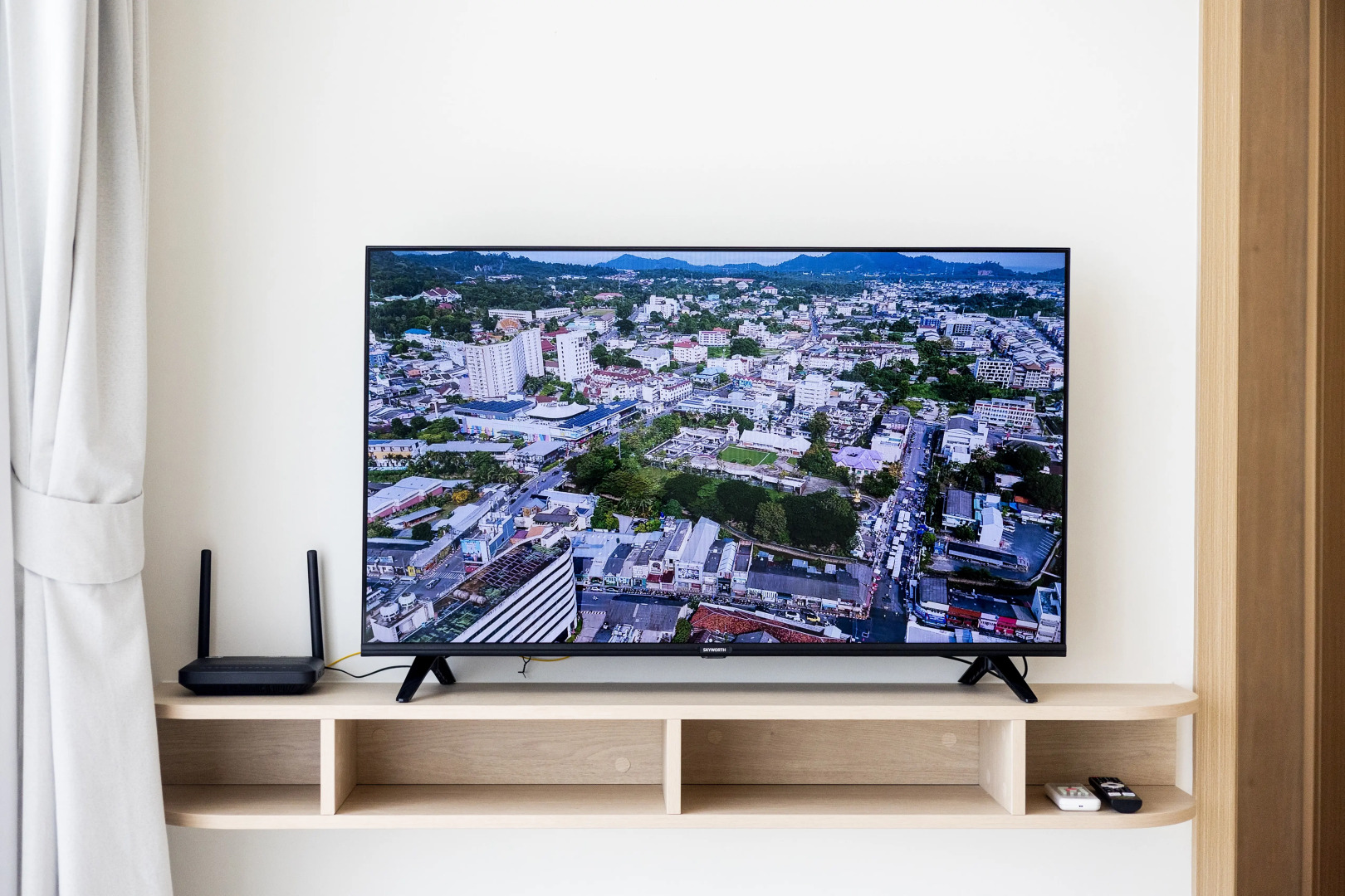 Квартира дизайнерская двухкомнатная рядом с Камалой бассейн фитнес и шаттл