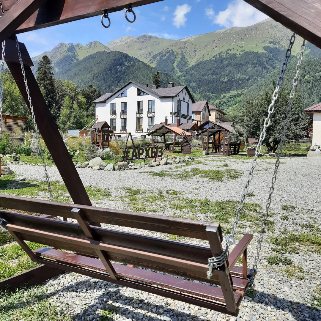 Гостевой дом Вила Лиза с трансфером к подъемникам