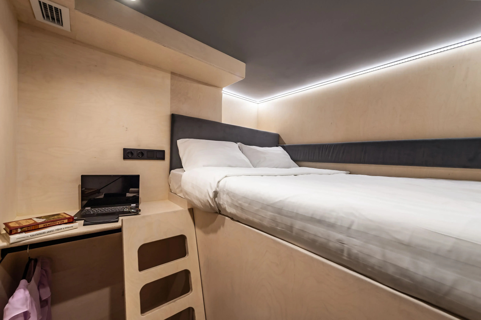 Хостел Morfeus Capsule Hotel