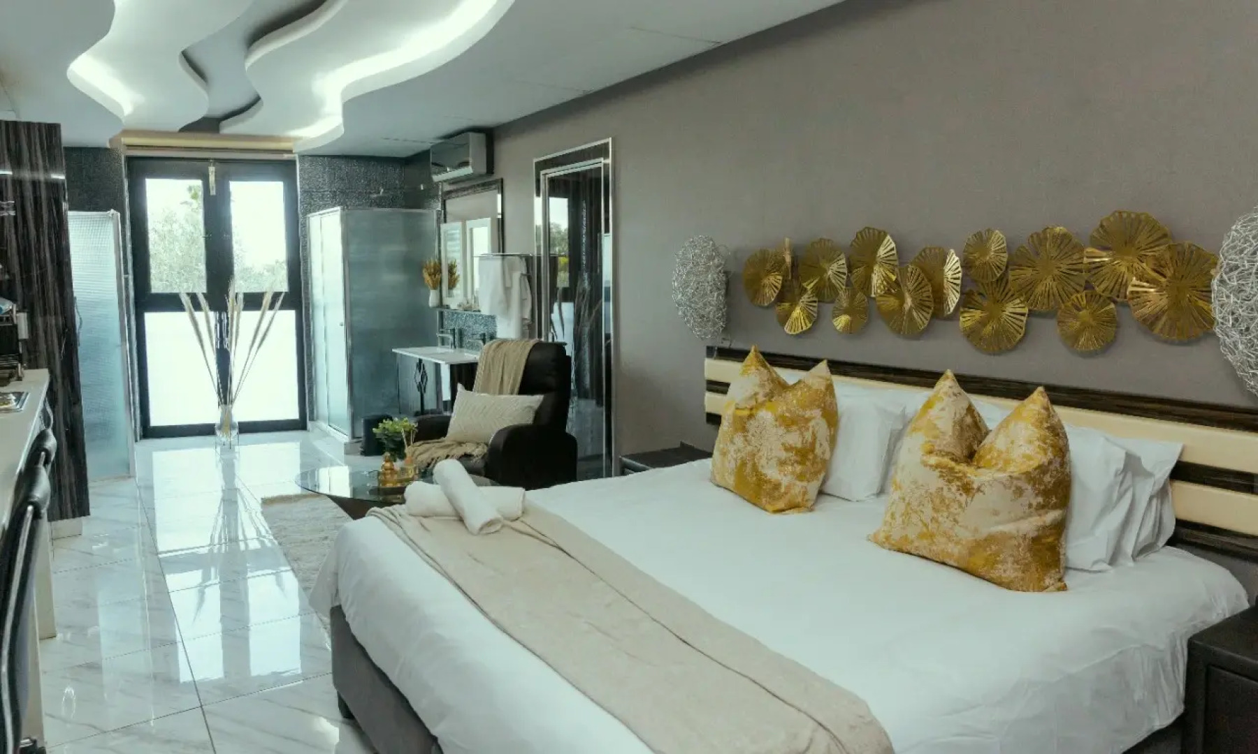 Отель Monte La Vue