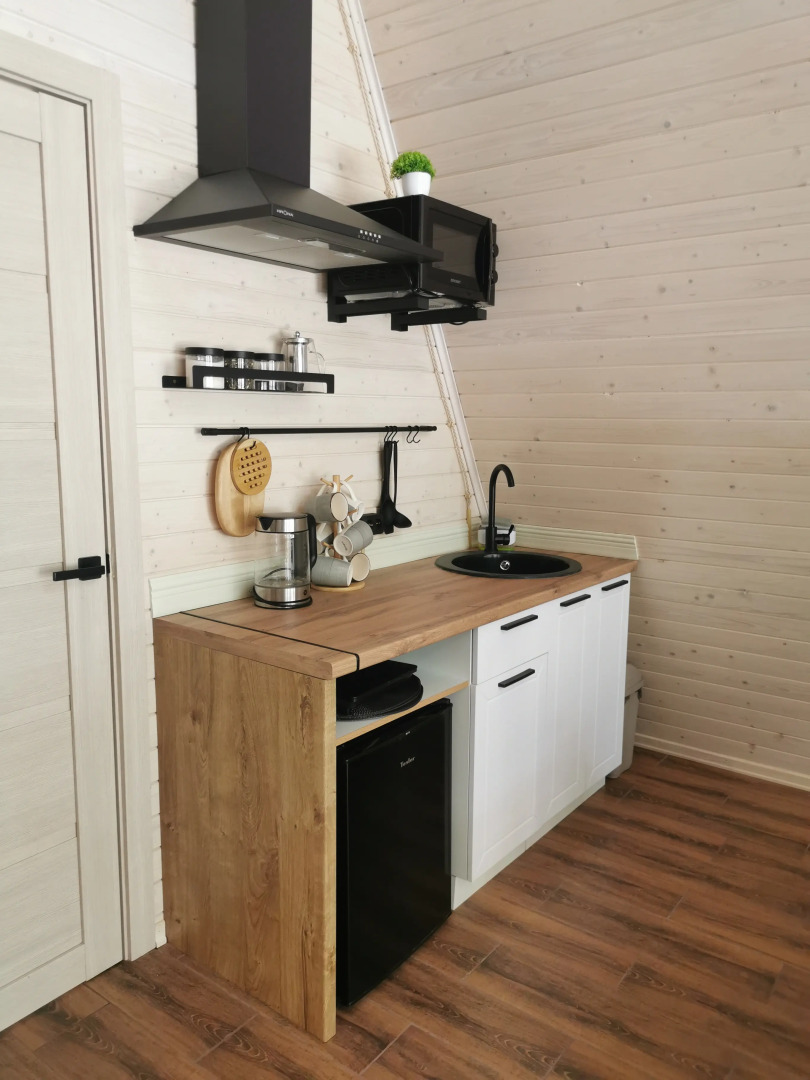 Шале Треугольный дом на огороженной территории