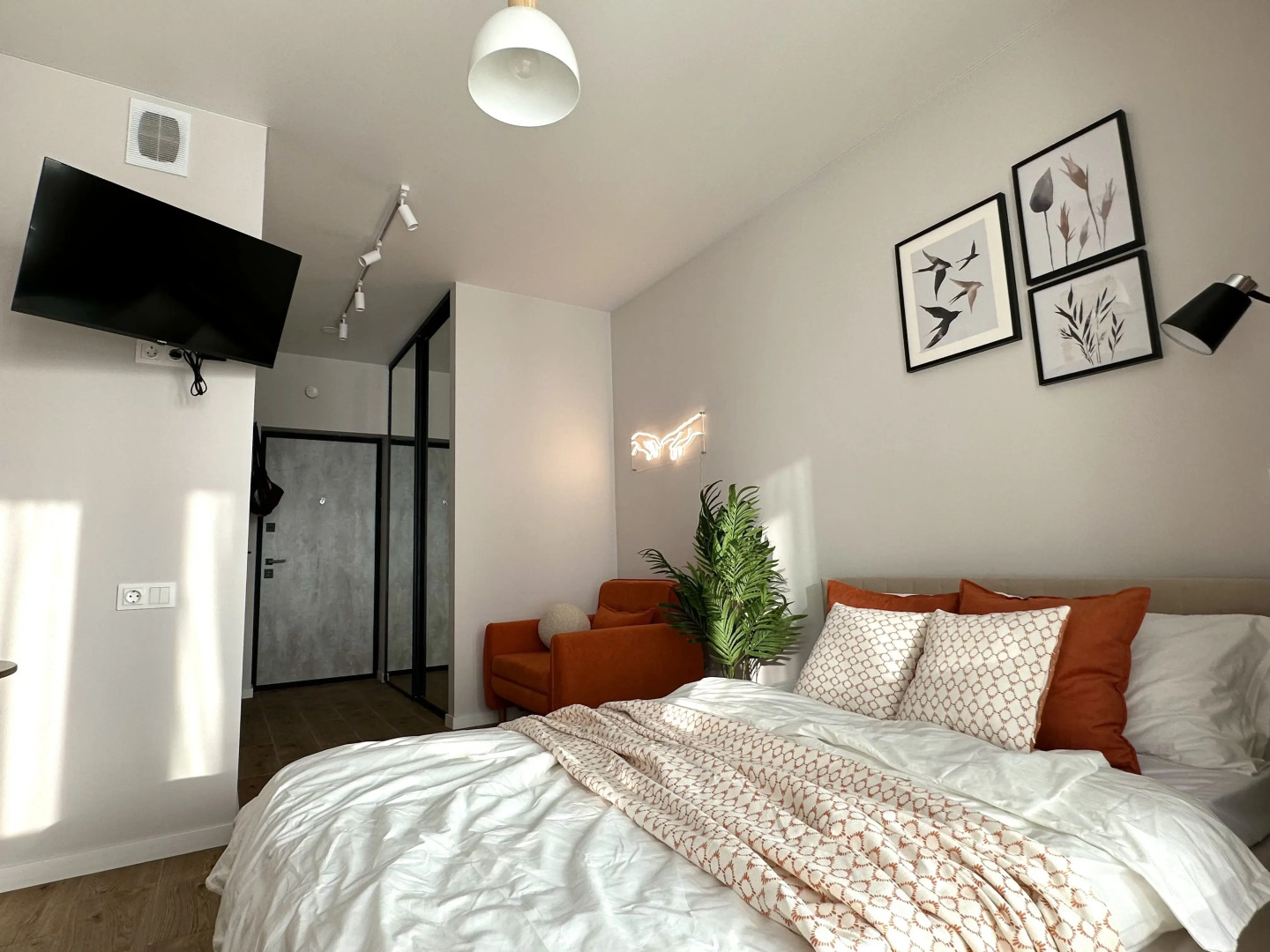 Апартаменты уютные рядом с Мегой и Ипподромом