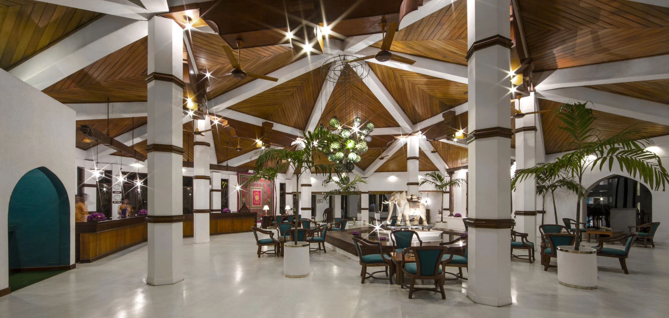 Отель Tangerine Beach