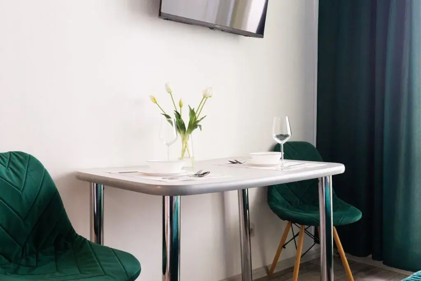 Апартаменты светлые на 16 этаже