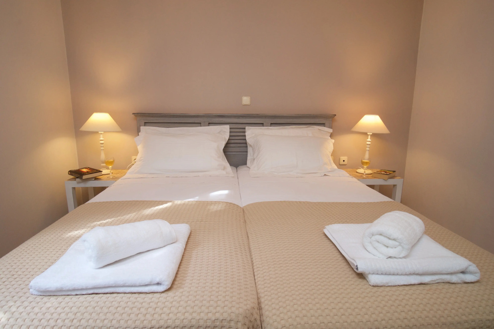 Апартаменты Martini Waterfront Suites