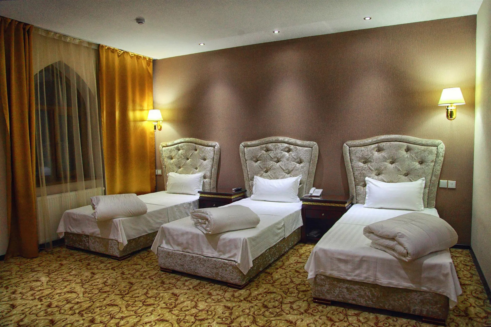 Отель Эмирхан