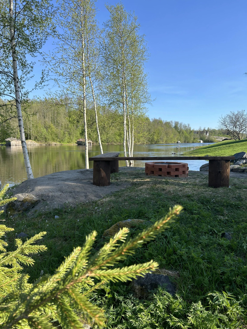 Частный Дом На Берегу Реки