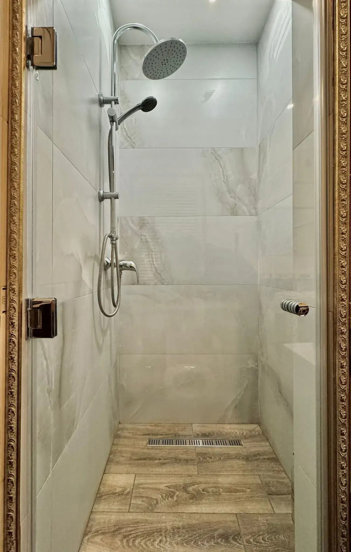 Апартаменты Белая Трехкомнатная Квартира у Вокзала