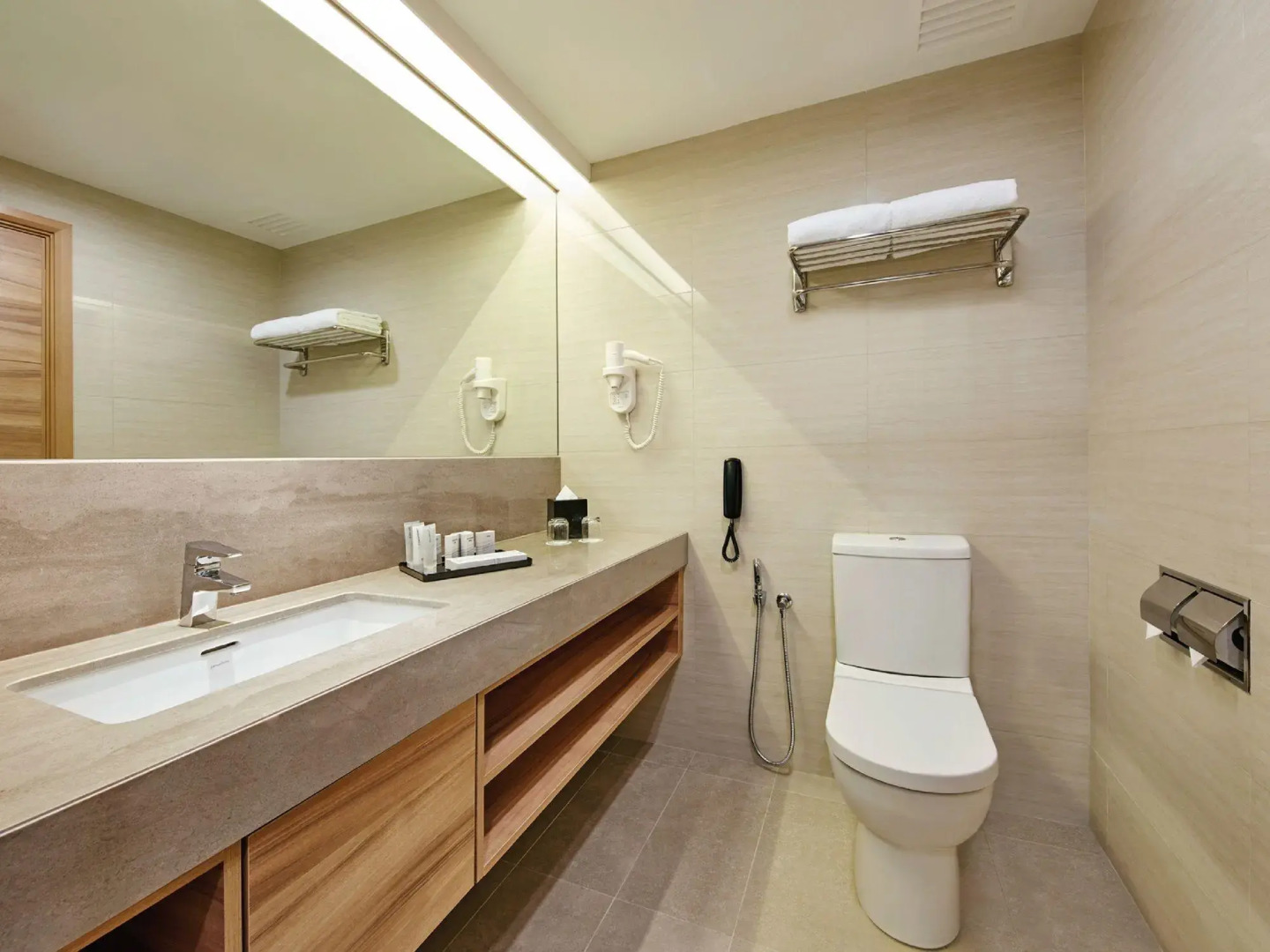 Sunway Lagoon Hotel (formerly Sunway Clio Hotel)