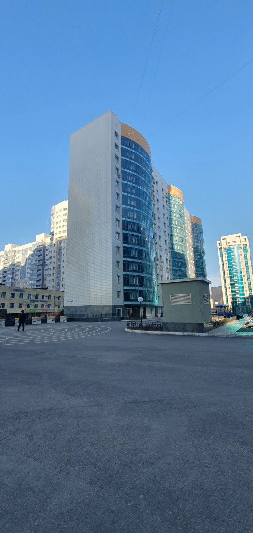 Апартаменты  с 2-мя кроватями и одноместный диван в центре Астаны