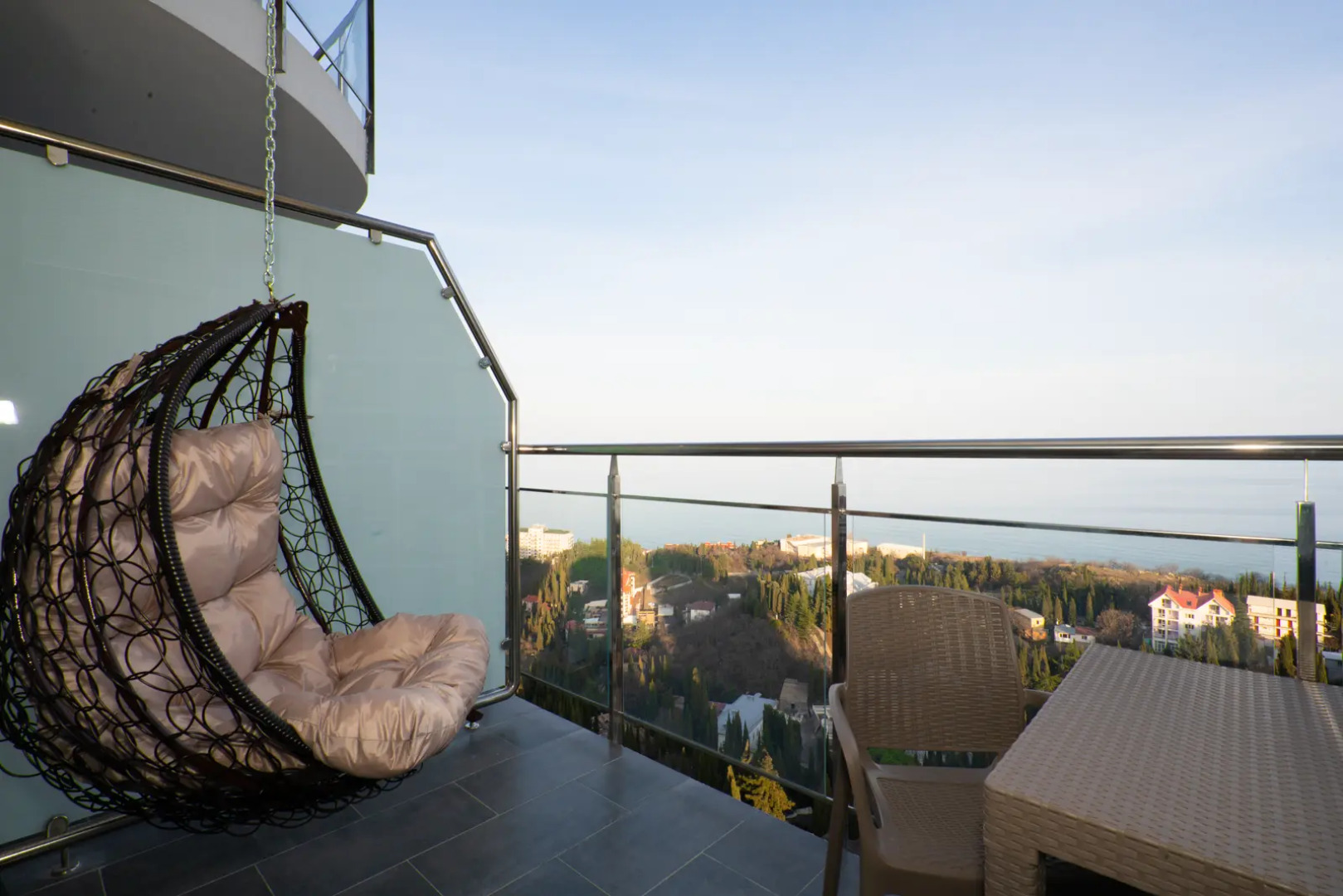 Апартаменты LS-Art-Olive с видом на море с 13 этажа