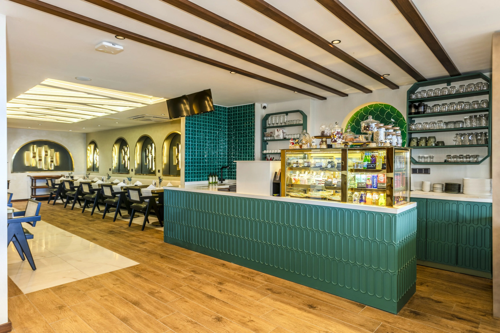 Hotel Elysian Airport