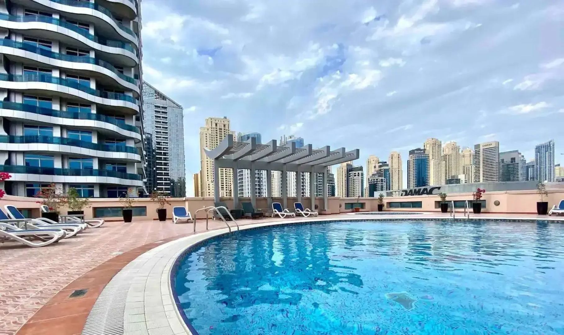 Квартира Luxury and spacious full Marina view