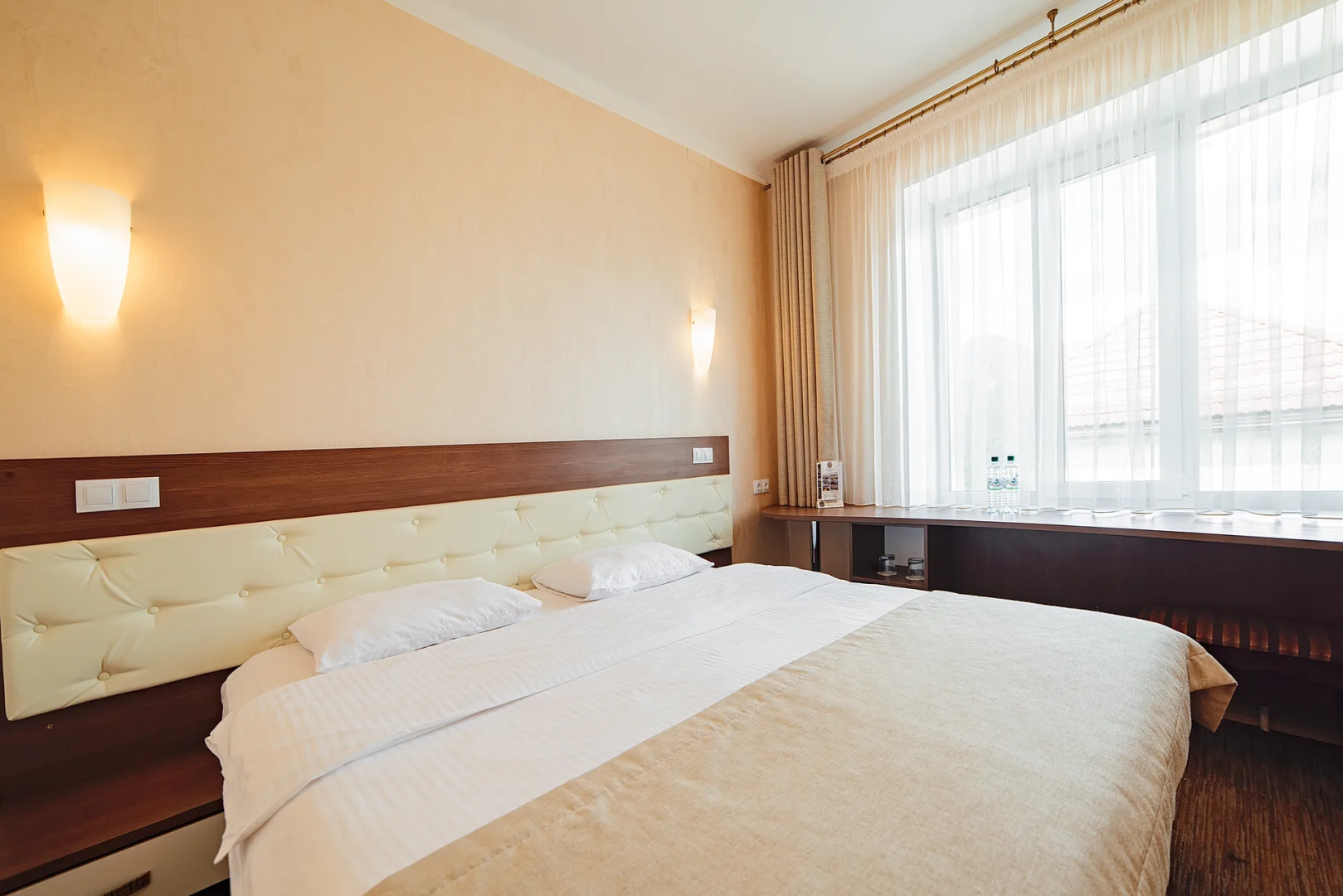 Отель Shato City