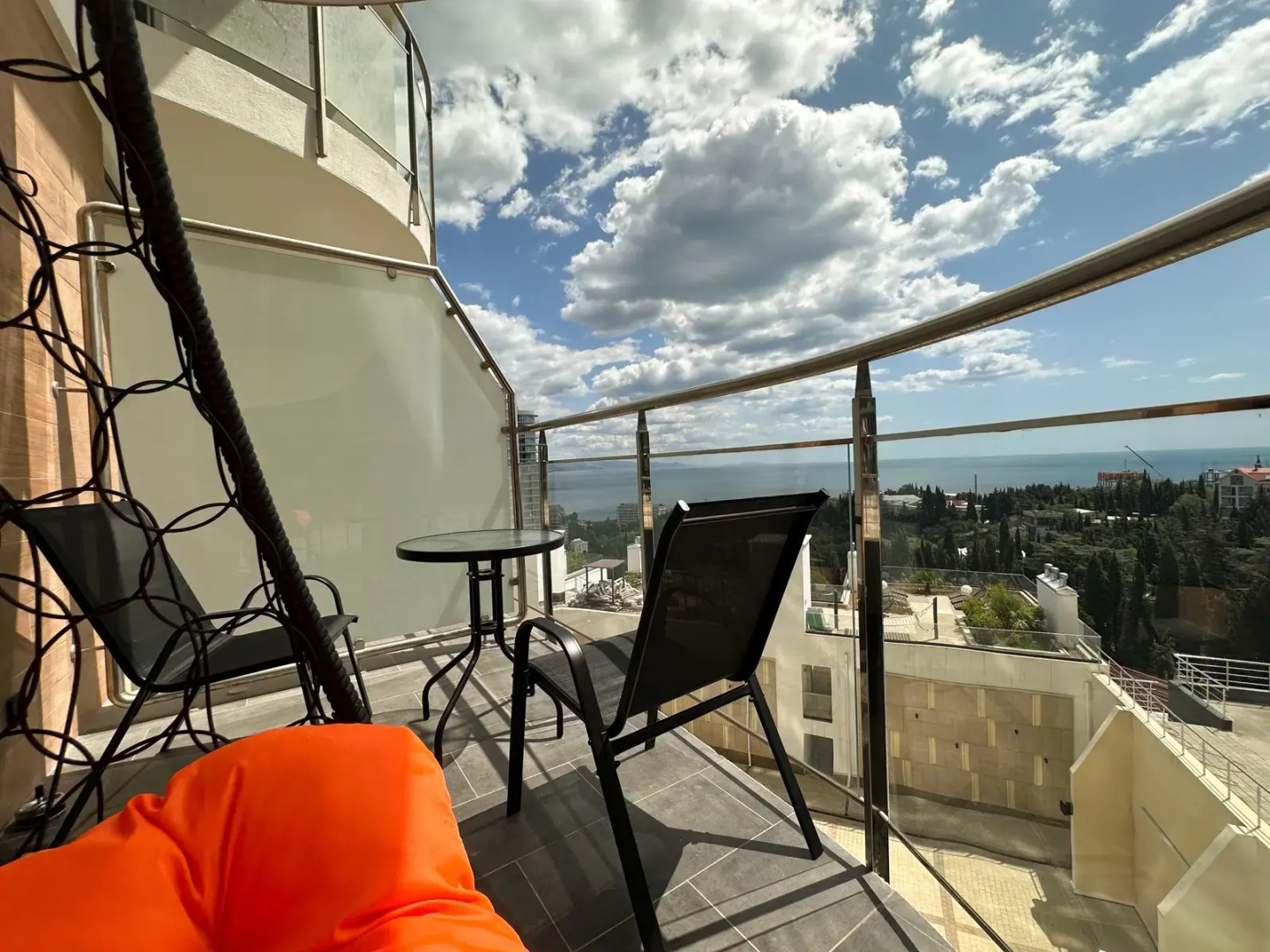 Апартаменты LS-Art Flower Kiss с видом на море 2 этаж