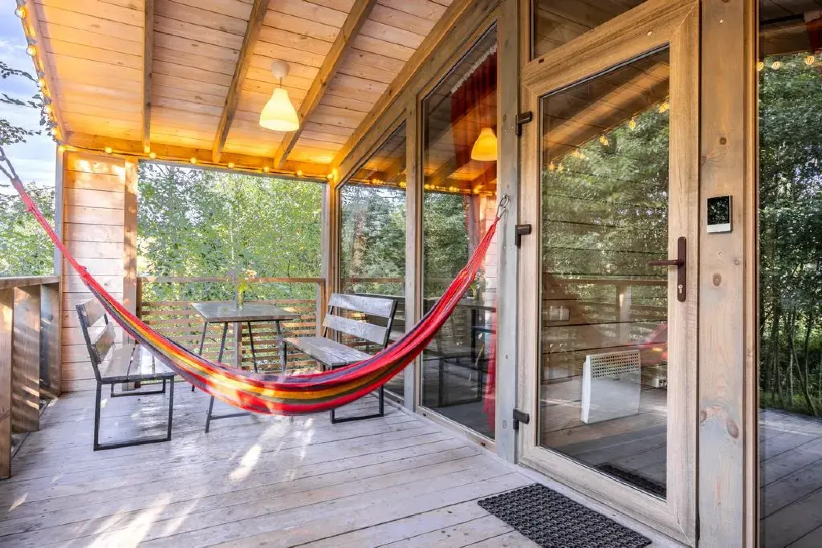 Частный дом в скандинавском стиле у озера Кипень на 6 гостей