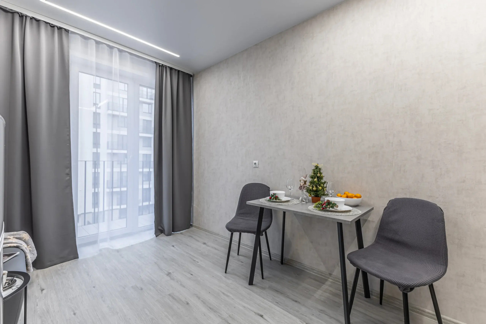 Квартира Однокомнатная уютная с дизайнерским ремонтом и современными удобствам