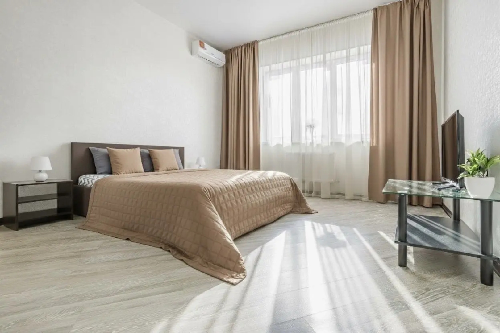 Апартаменты на Октябрьской 4