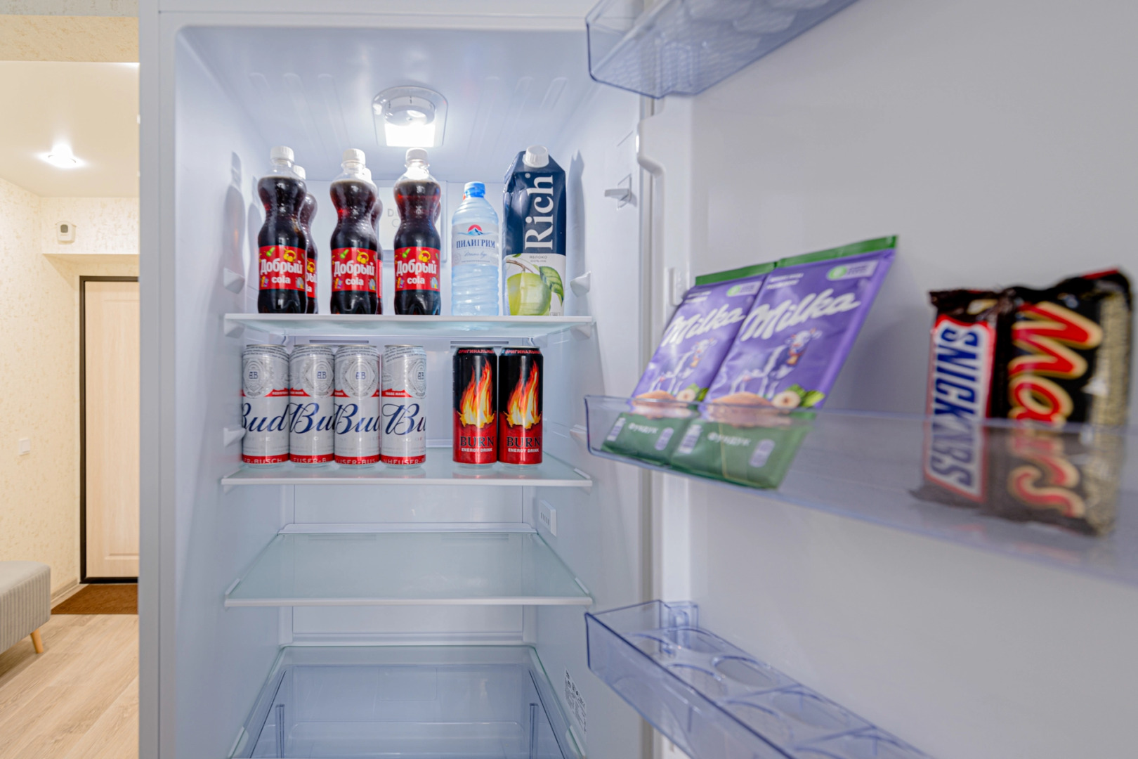 Квартира 1-к в новом мкр. на Новогородской 15 от RentAp, 4 сп.места