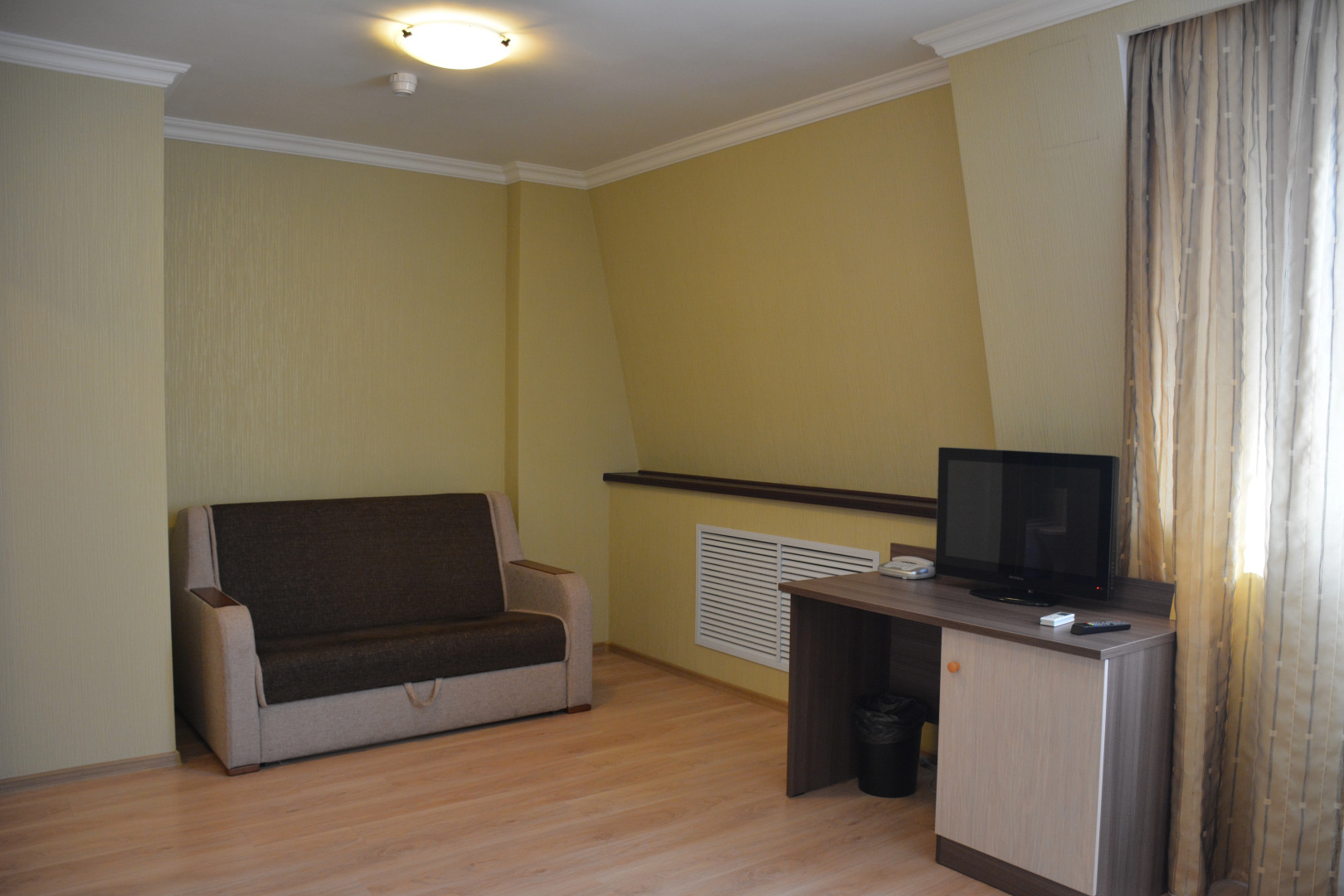 Отель Атриум