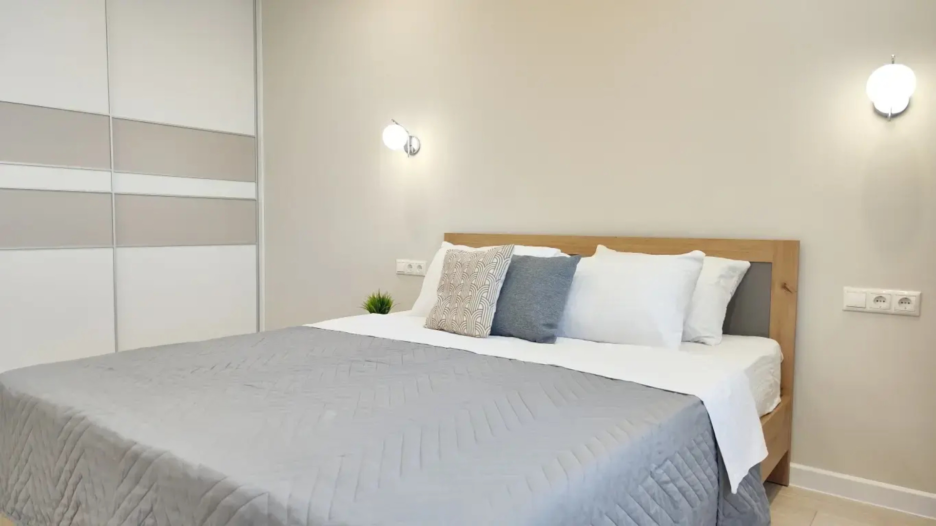 Апартаменты Panda Home в центре в ЖК Сердце Сибири