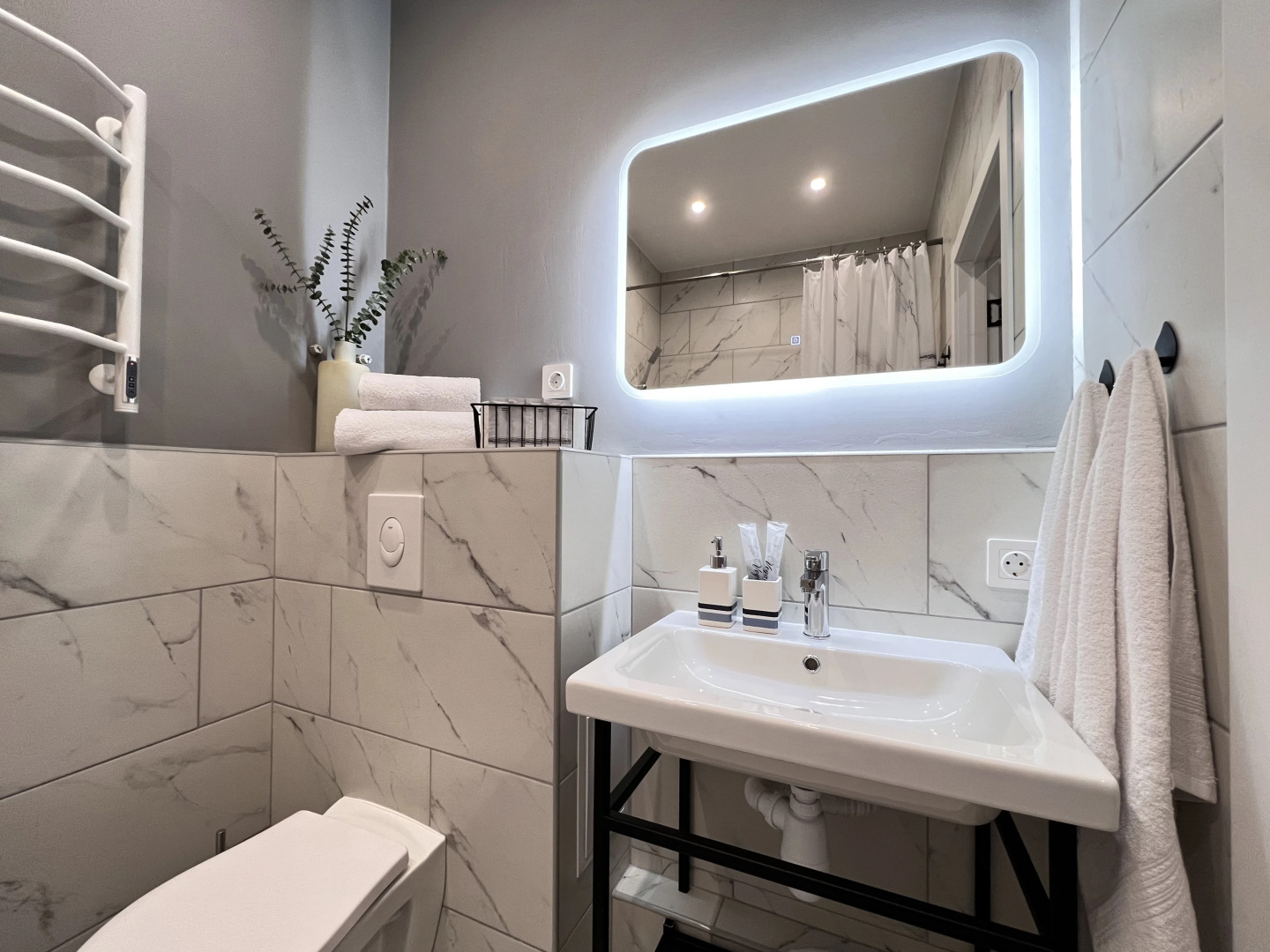 Апартаменты на улице Николая Островского 195/1