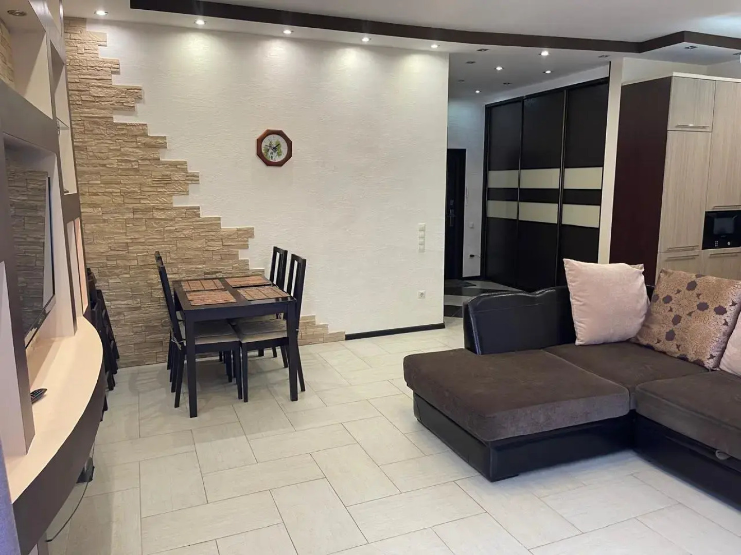 Квартира Просторная рядом с морем