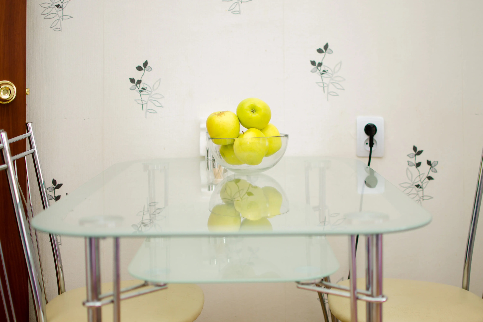 Апартаменты Квартирный Вопрос на Лазурная 17