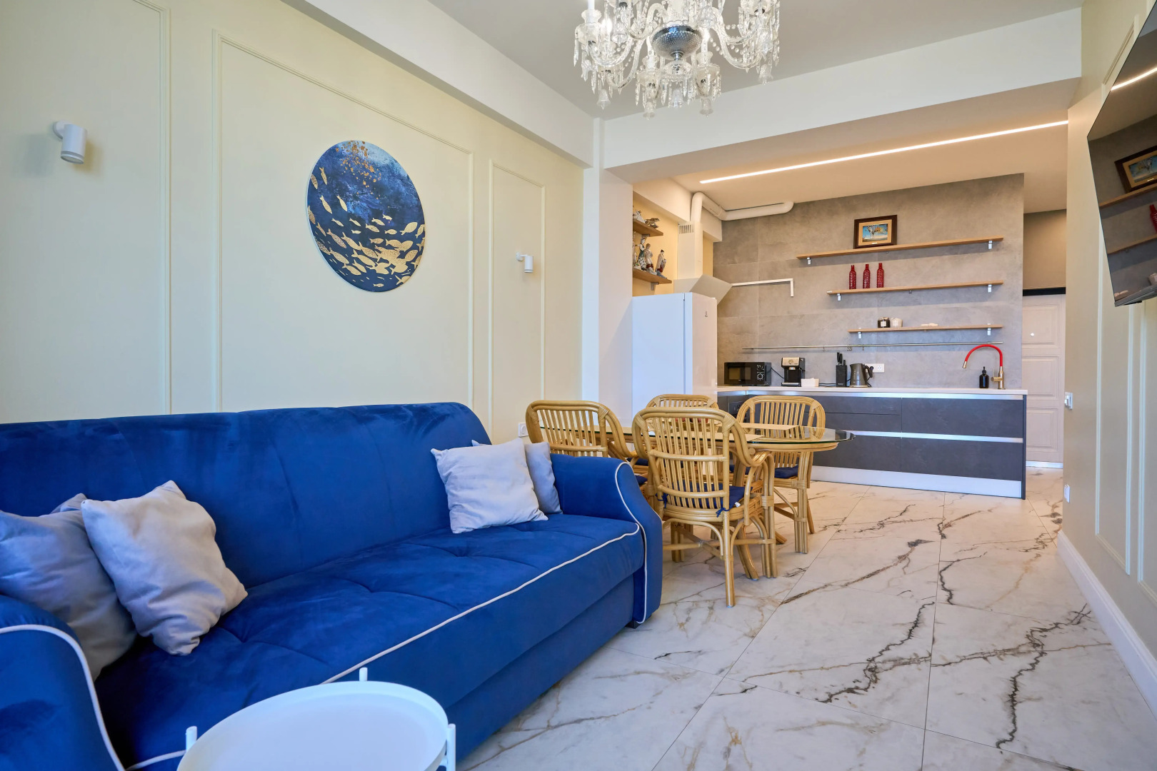 Апартаменты с Шикарным Видом на Море в Центре Сочи