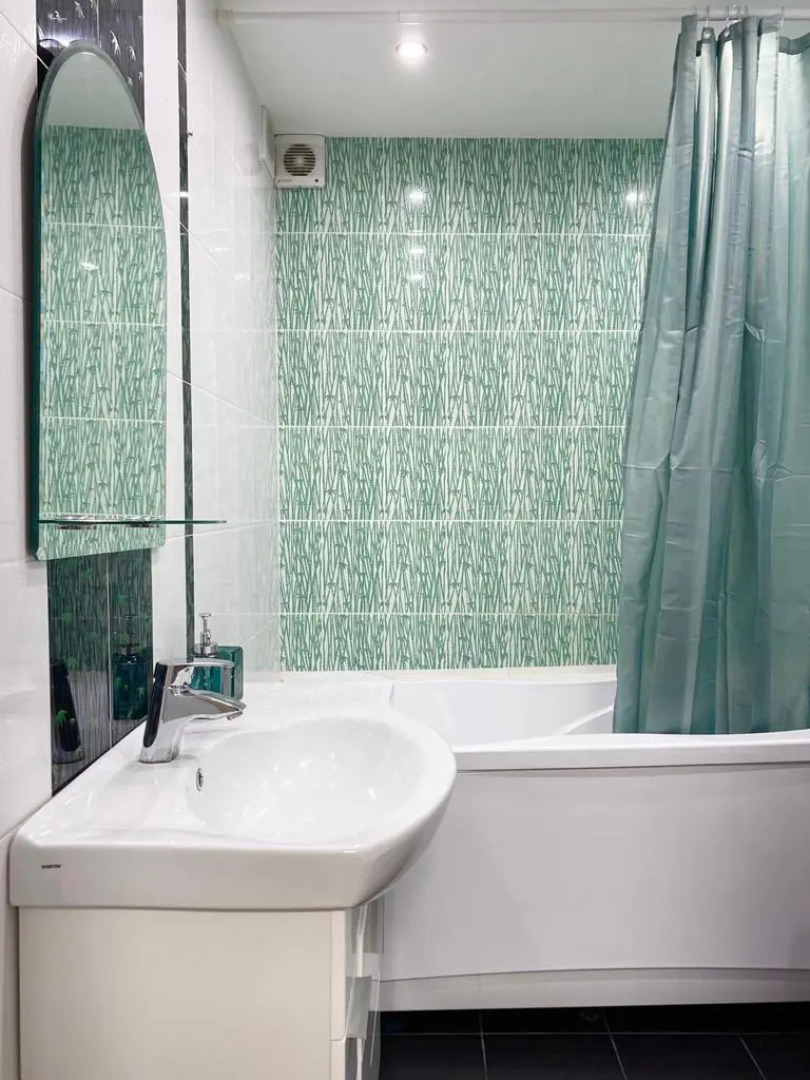 Апартаменты Сапфир с закрытым двором, рядом с ТЦ Остров, Мать и дитя