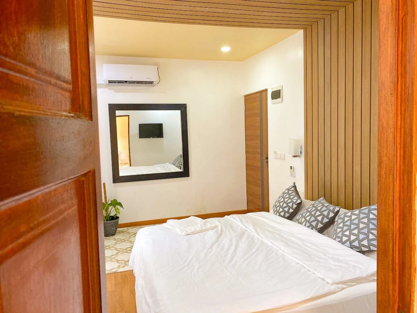 Отель Fatims Beach House Maafushi