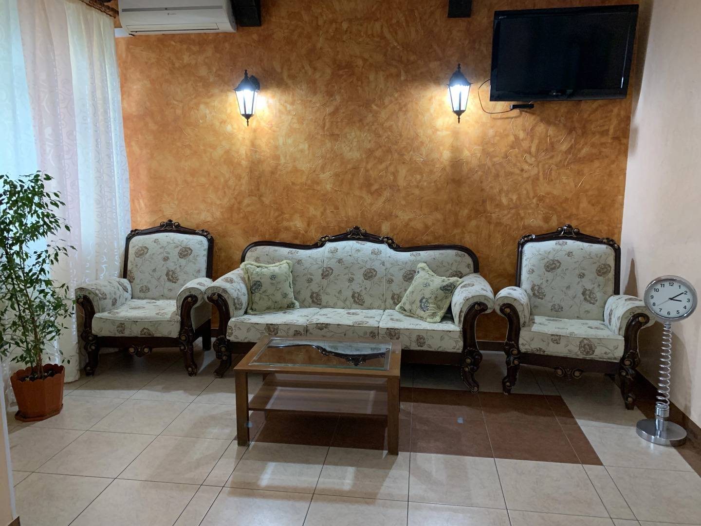 Отель Семь Королей