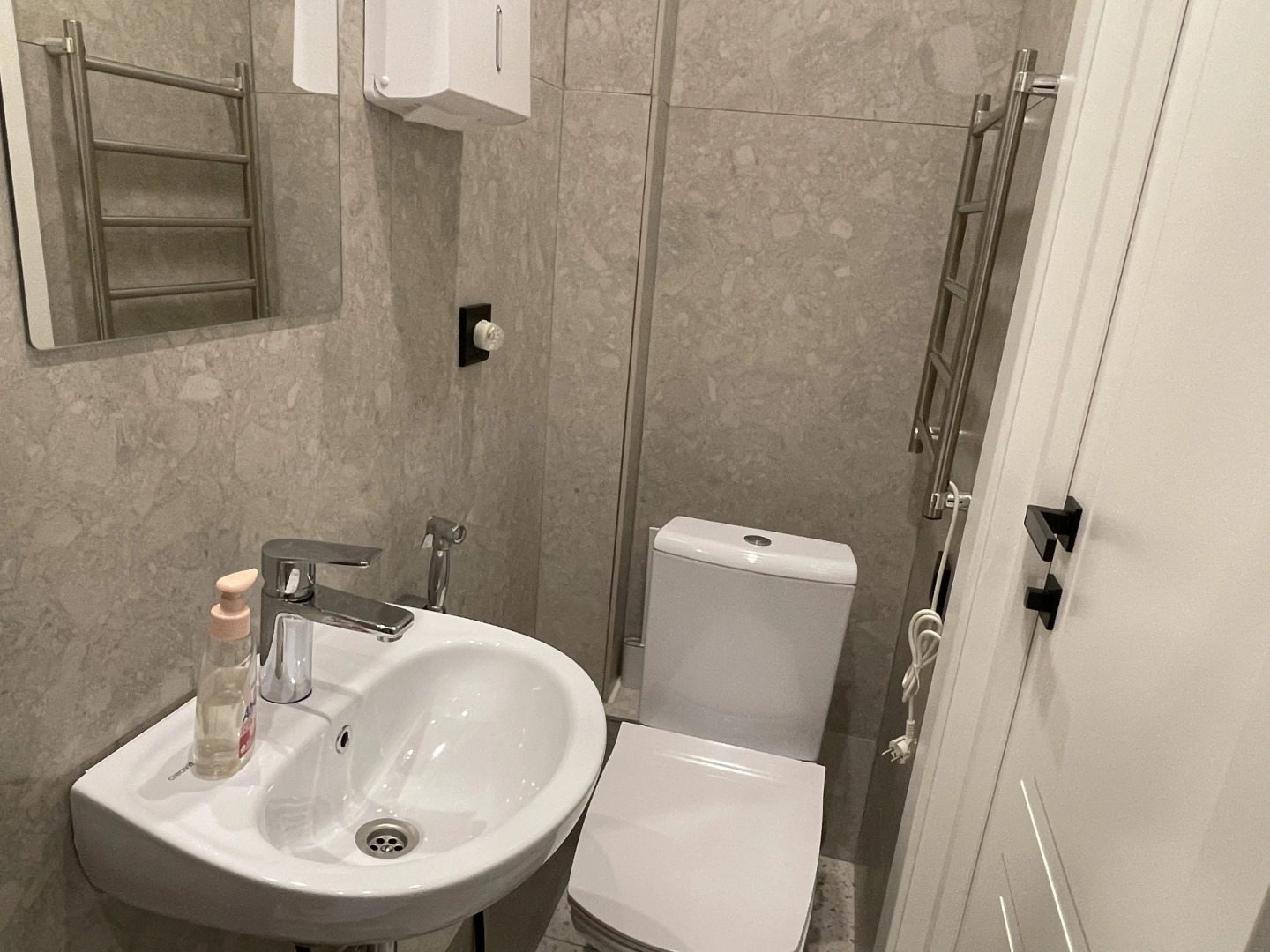 Апартаменты Светлый Люкс Вернадка