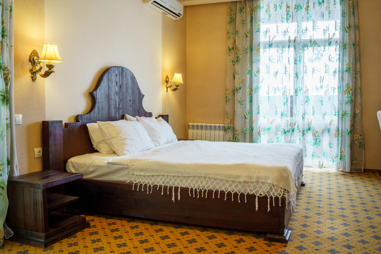 Отель Астарта