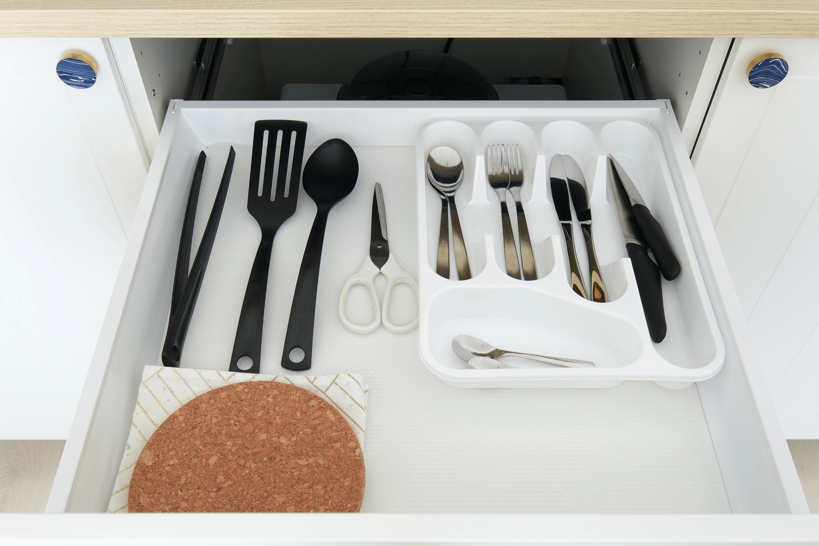 Апартаменты F-Apart с видом на небоскрёб Лахта в стильном интерьере