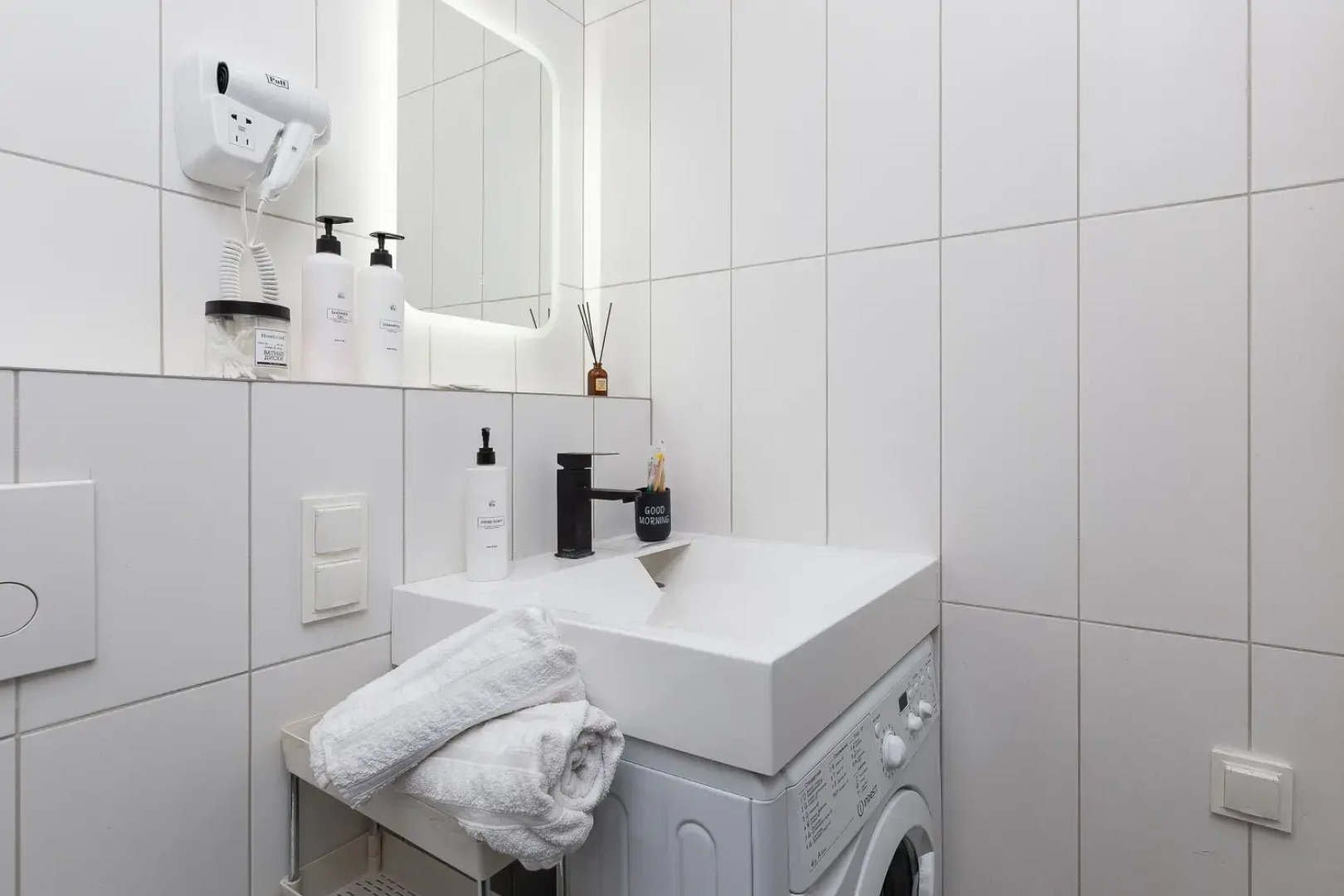 Квартира Яркая студия рядом с набережной и кондиционером