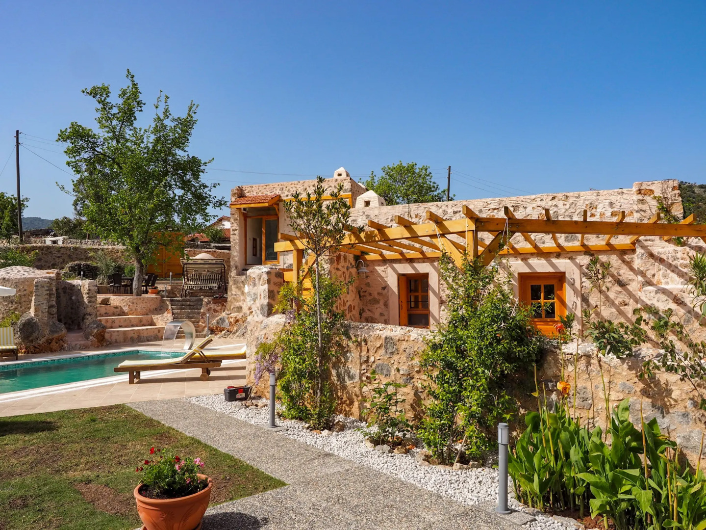 Apsara Suites Apart-Hotel