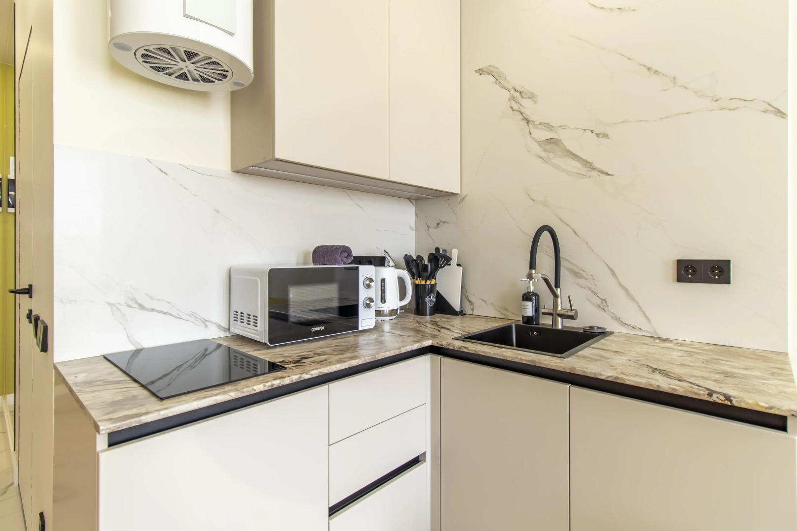 Апартаменты на Родионова 136 Б