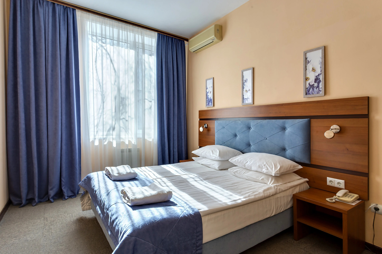 Гостиница Лидия