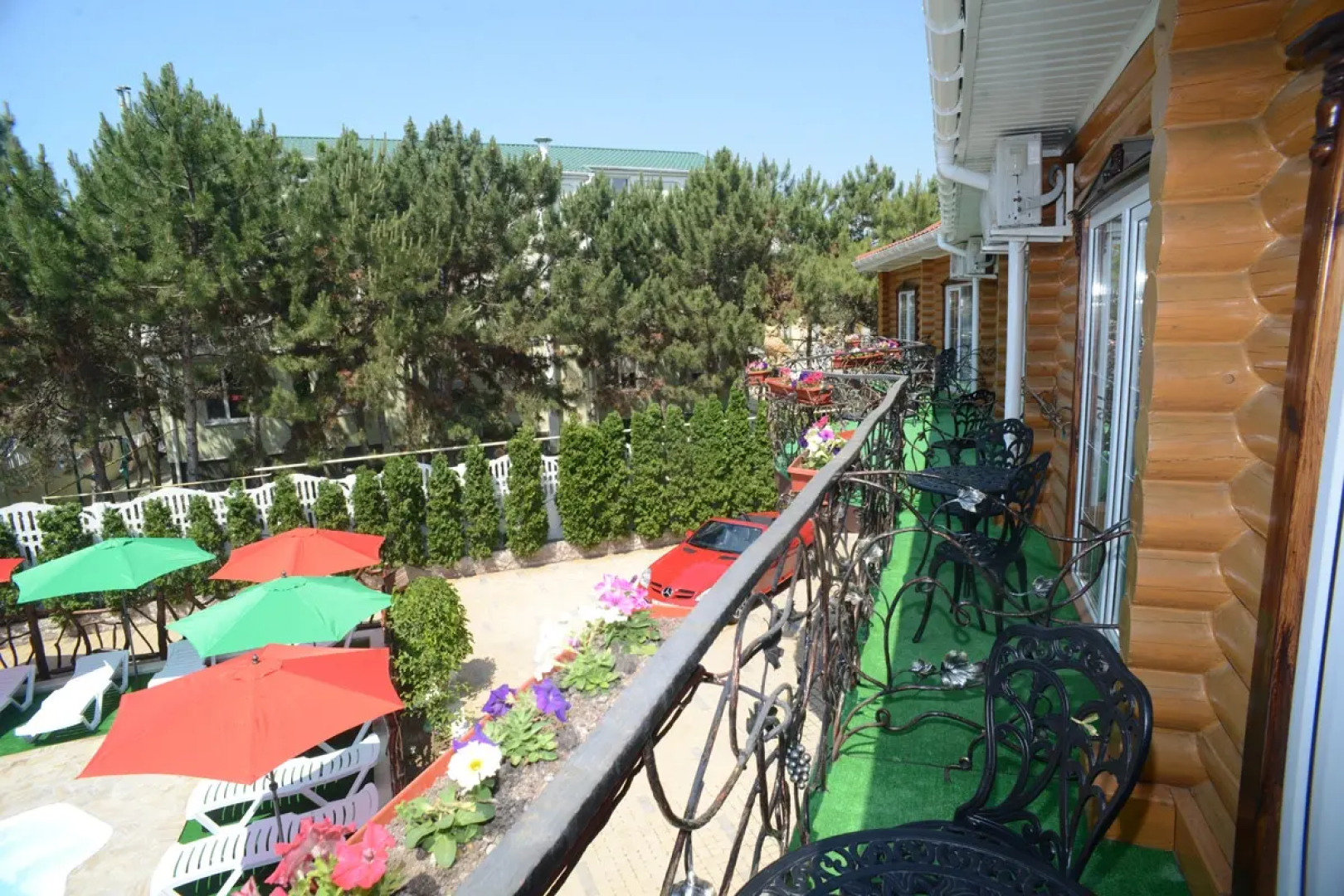 Отель Роман