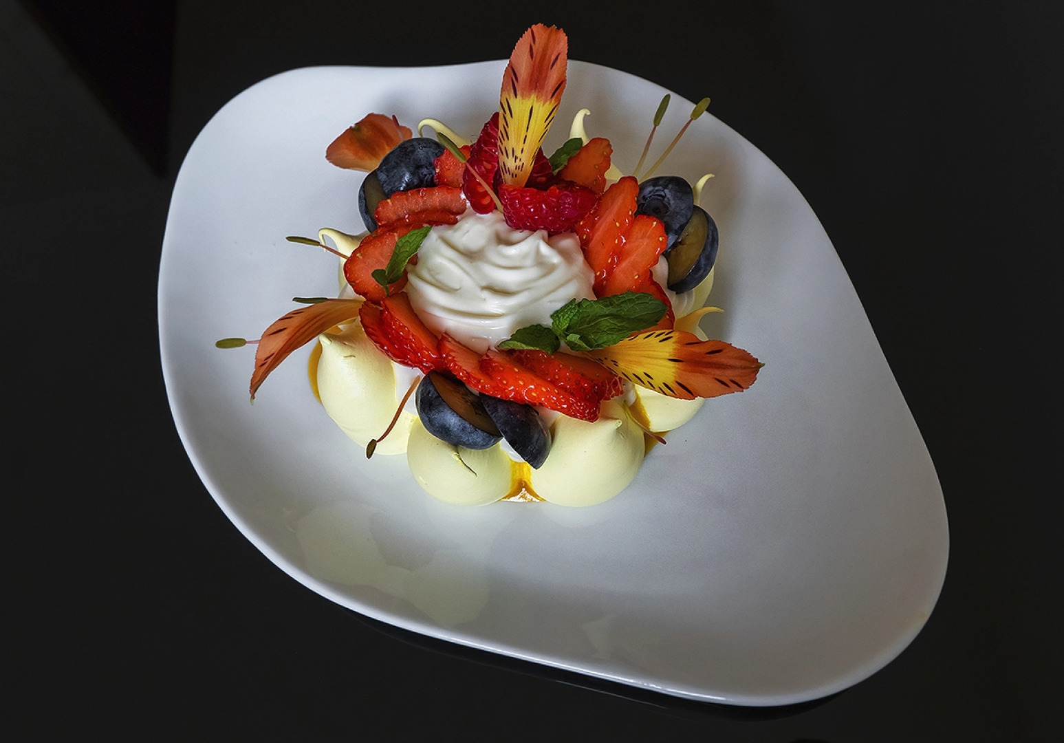 Отель Lahta Plaza