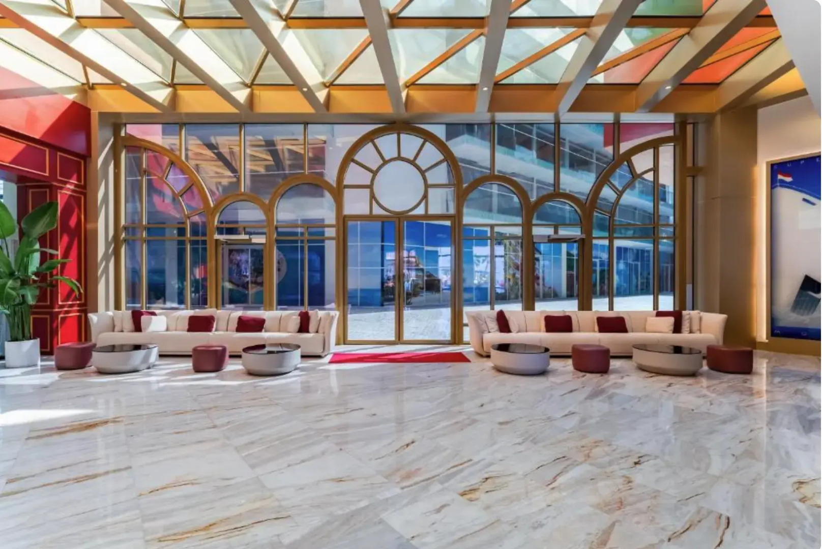 Отель Voco Dubai Monaco The Heart of Europe