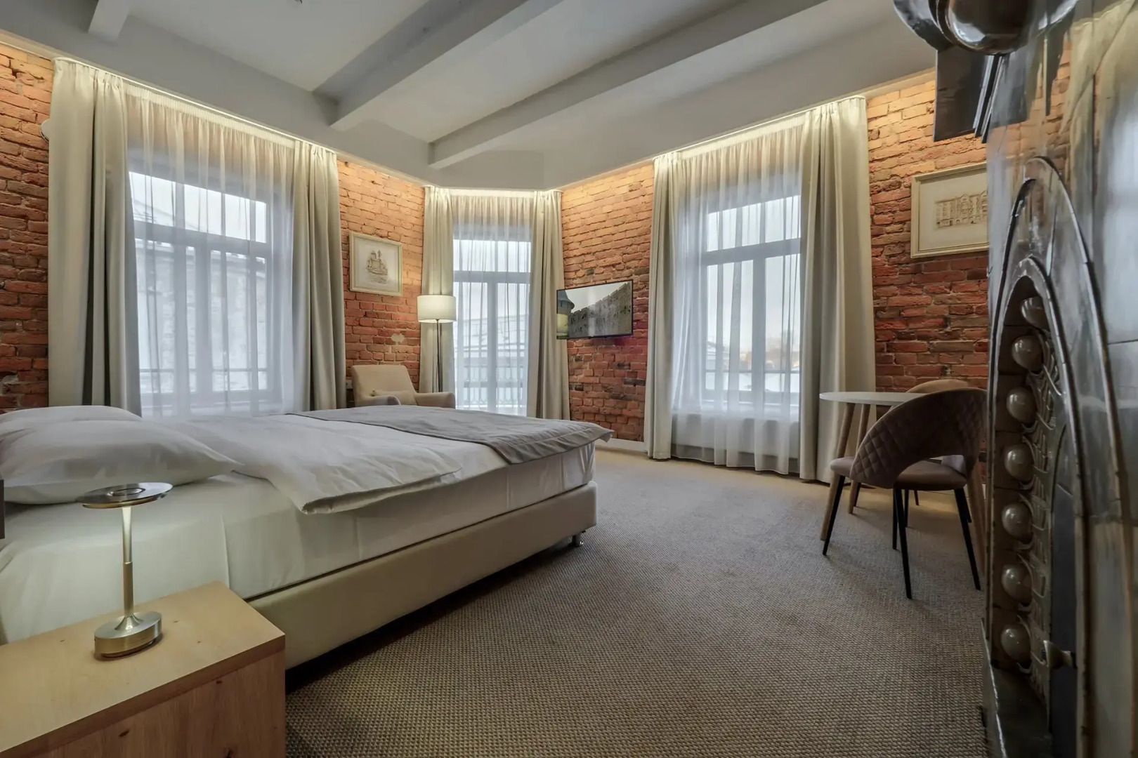 Отель Дом Тaт