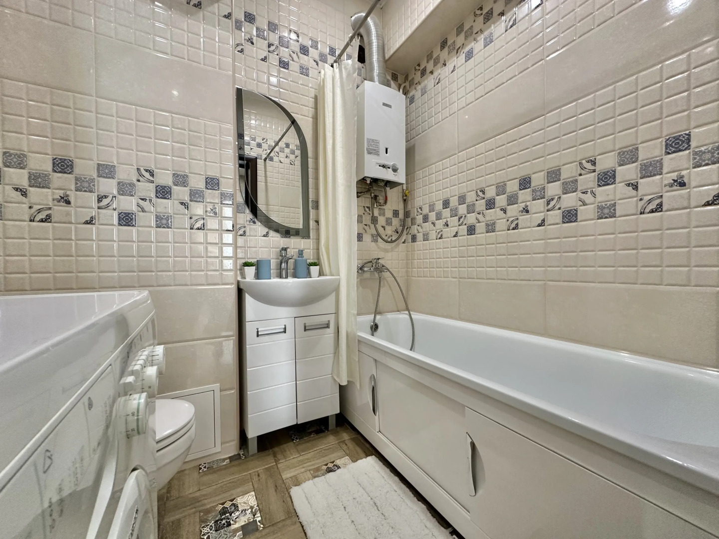 Апартаменты на Аллее Героев в Античном стиле