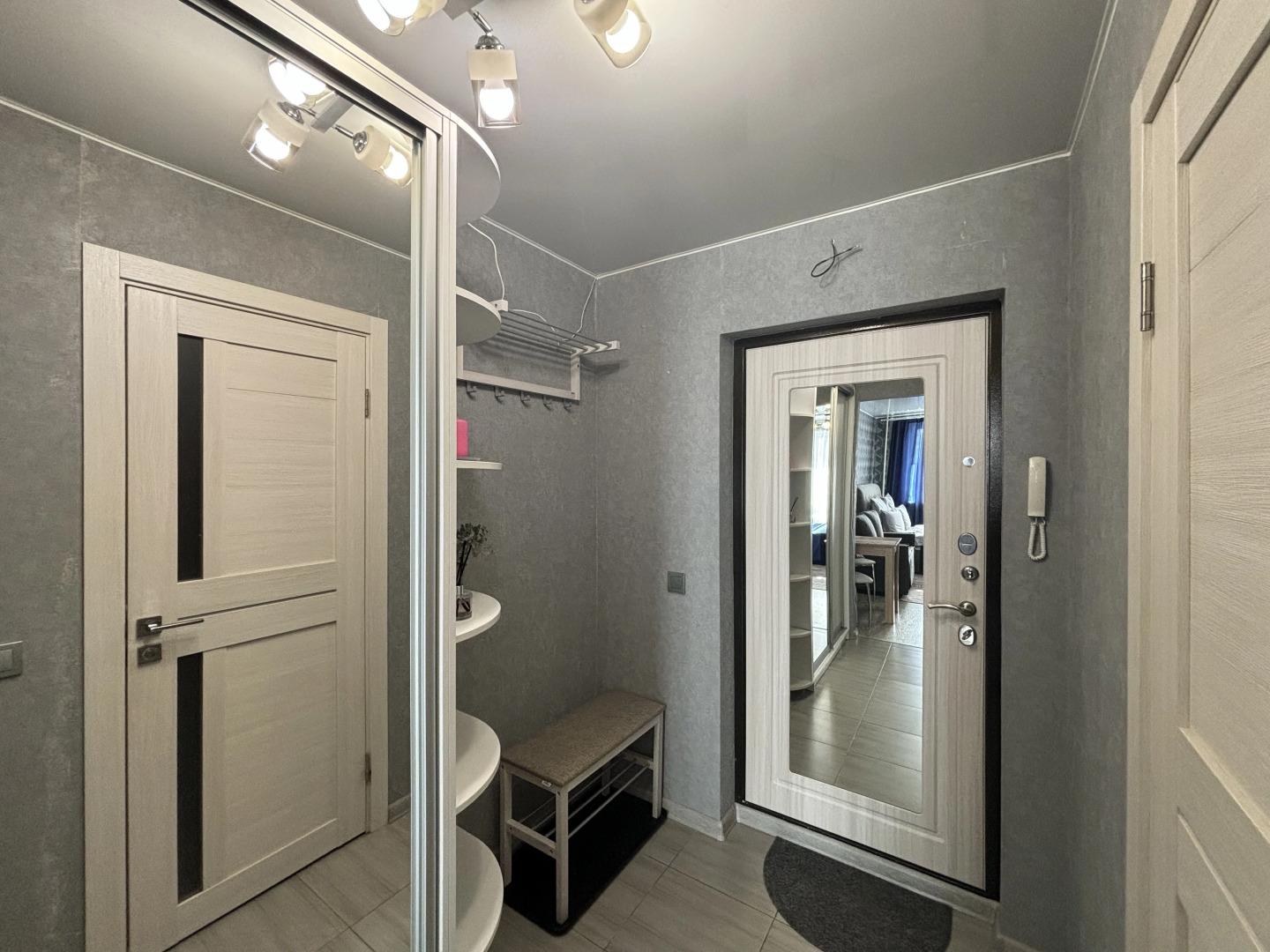 Апартаменты Уютная Студия с Красивым Видом на Город