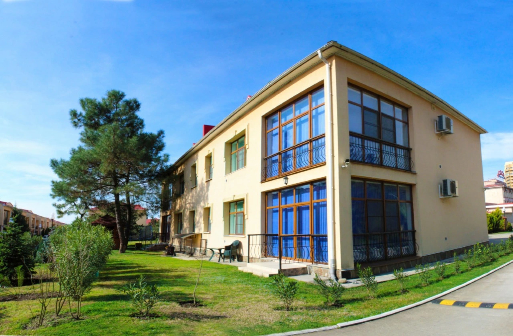 Апартаменты Орхидея-Парк Первый Этаж